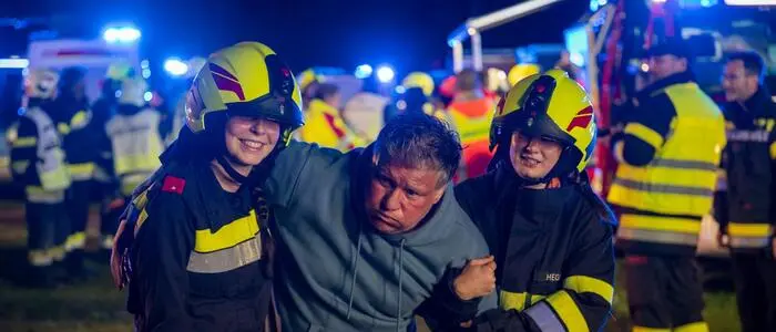 56 Übungsdarsteller waren für eine realitätsnahe Darstellung des Szenarios im Einsatz