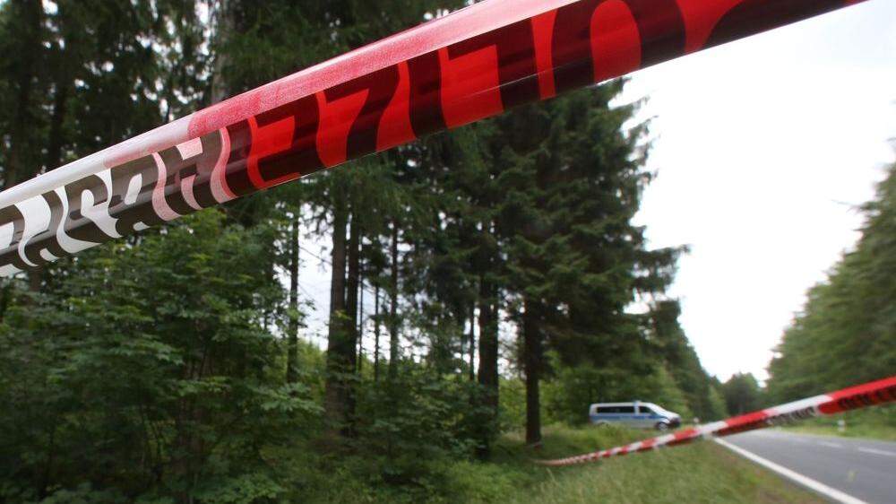 In einem Waldstück nahe Rodacherbrunn (Thüringen) waren im Juli diesen Jahres Skelettteile der vermissten Peggy gefunden worden, in der Nähe des Skeletts der getöteten Peggy wurde auch eine DNA-Spur des mutmaßlichen NSU-Terroristen Uwe Böhnhardt sichergestellt