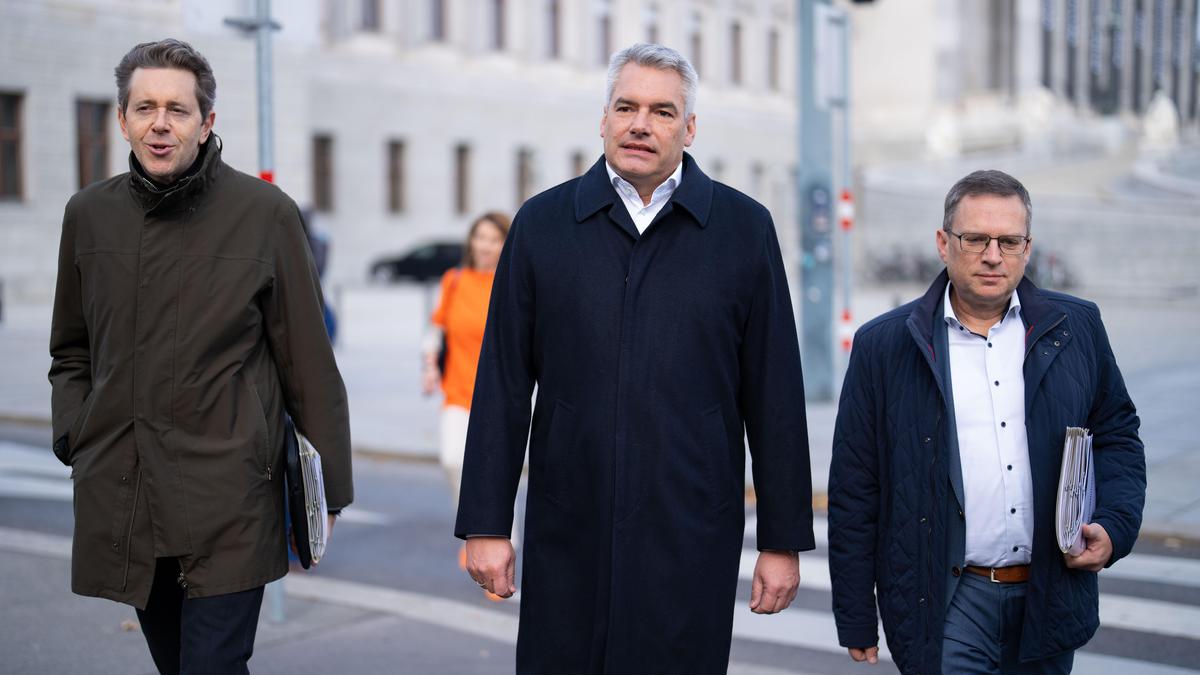 Auf zur nächsten Runde: Harald Mahrer, Karl Nehammwer, und August Wöginger, alle ÖVP