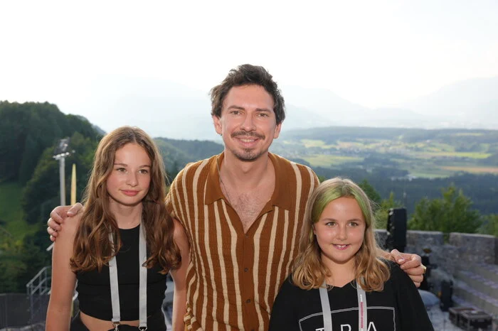 Den jungen Fans ganz nah: Julian le Play