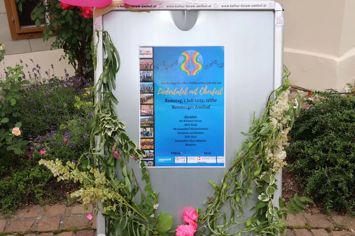 Bei der Liedertafel waren mit dabei: „Die Kärnten Voices“ Alexandra Warmuth (Chorleitung) und Thomas Mühleisen (Obmann), der „MGV Gurk“ Johannes Truppinger (Chorleiter) und Gerhard Kalsberger (Obmann), die   „Sän­ger­run­de Launs­dorf-Hoch­os­ter­witz“, August Enzian (Chorleiter) und Klaus „Klausi“ Leitner (Obmann), die „Stimmen aus Kärnten“ Roland Loibnegger (Chorleiter) und Iris Loibnegger (Obfrau), der „Kiki Chor“ unter der Chorleiterin Gisela Gsodam  und der „Gemischter Chor Althofen“ Gerhild Rücker (Chorleiterin) und Walter Zemrosser (Obmann).