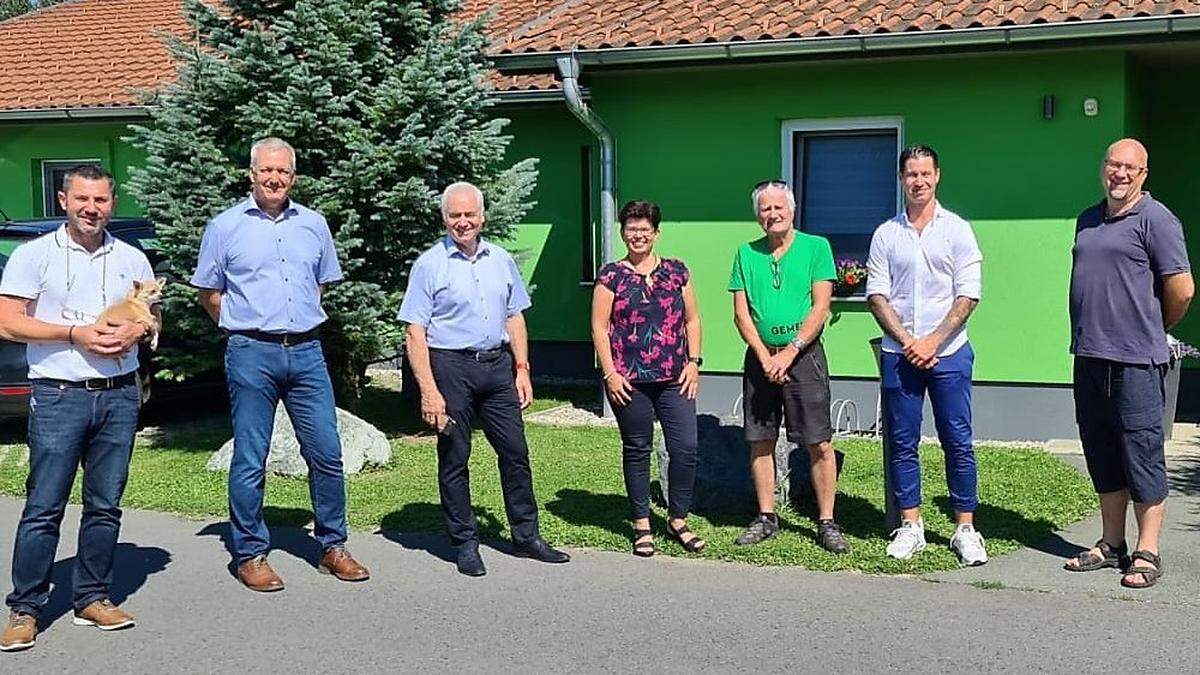 Besuch der Politik im Tierschutzhaus Adamhof 