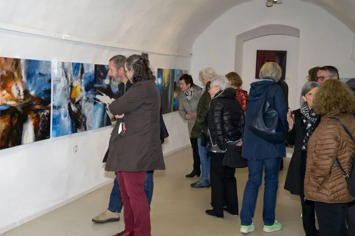 Ausstellungszeit ist bis 10. Juni. Die Bilder sind donnerstags von 17 bis 19 Uhr und freitags und samstags von 10 bis 12 Uhr in der Stadtgalerie zu besichtigen.