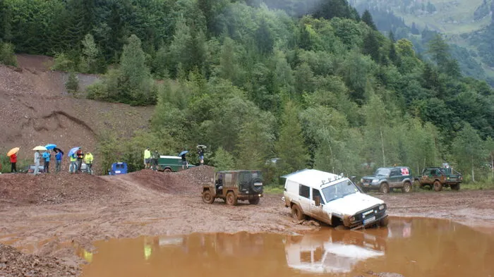 Wenn Autos auf Tauchgang gehen ist es am Erzberg wieder soweit - Globetrotter Rodeo