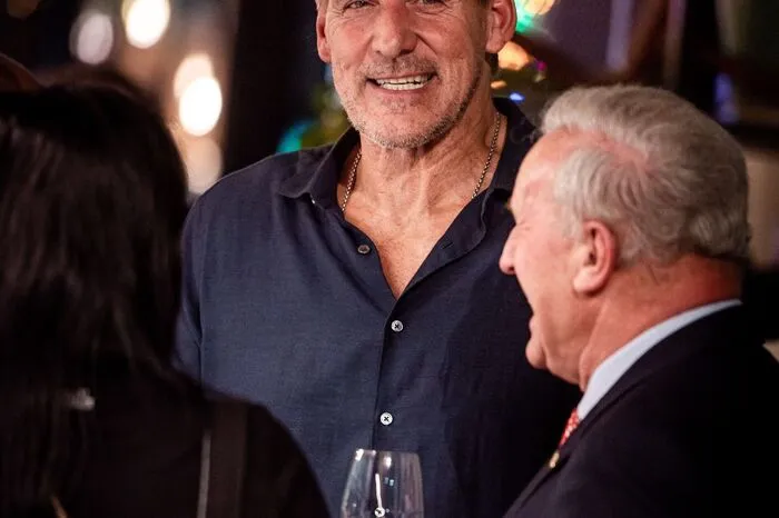 In Graz war Moeller, weil er am Dienstagabend im Rahmen des Food Festivals Gastgeber eines veganen Abends im Arravané-Restaurant war (hier mit Peter Urdl vom Schwarzenegger-Museum) ...