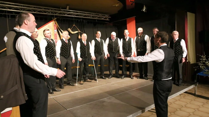 Wenn das kein Grund zum Feiern ist! Bereits seit 35 Jahren gibt es die Sängerrunde (SR) Mödring im Gurktal.