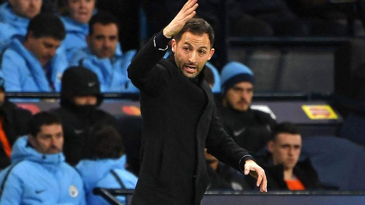 Domenico Tedesco wird wohl seinen Hut nehmen müssen