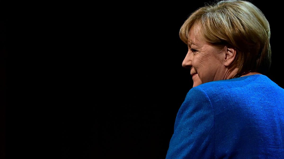 Seit drei Jahren ist die Merkel-Ära in Deutschland vorüber. Umso spannender ist es, wenn sie sich der aktuellen Politik nähert