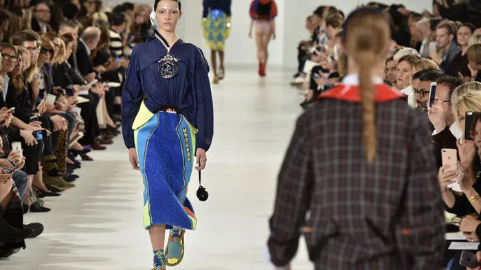 Großer Auftritt für Maison Margiela bei der Pariser Fashion Week.