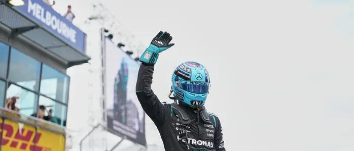 George Russell jubelte in Melbourne