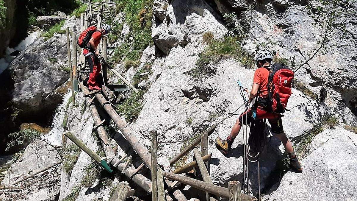 Die Bergrettung konnte im Juli 2020 drei Wanderer (zwei Frauen im Alter von 50 und 21 Jahren, ein 30-jähriger Mann) nur mehr tot bergen