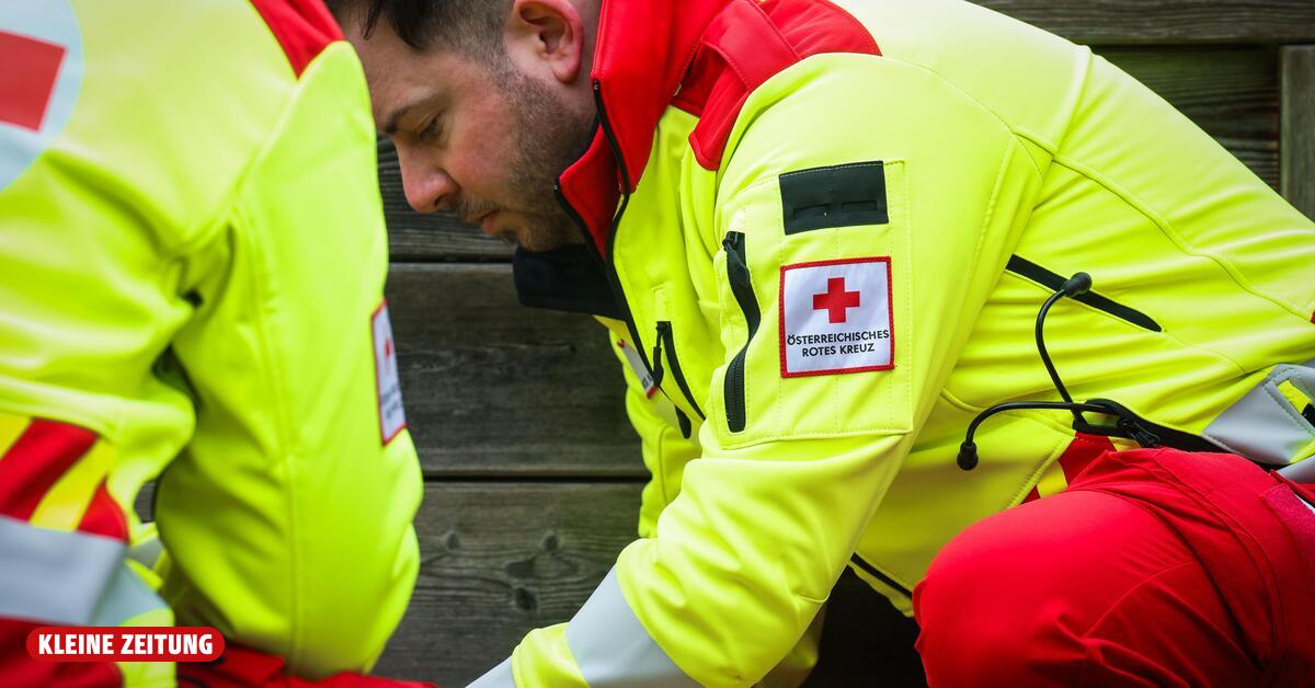 Carinthian man's hand caught in running circular saw