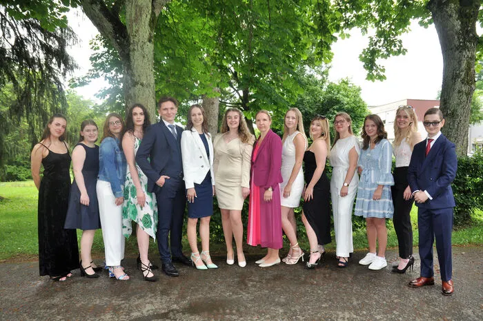 Für diese Maturantinnen und Maturanten der HL5b der Höheren Lehranstalt für Tourismus ging die Matura erfolgreich über die Bühne:Ausgezeichneter Erfolg: Sophia Fastl und Denise Tölderer.Guter Erfolg: Katharina Ehmann, Pia-Maria Pirkner und Sophie Resch.Bestanden: Michelle Maier, Magdalena Pein, Clemens Pinter, Julia Poschnarik, Lara-Madita Puntigam, Johannes Schirgi, Maruša Suhadolni und  Katja Titscher.  