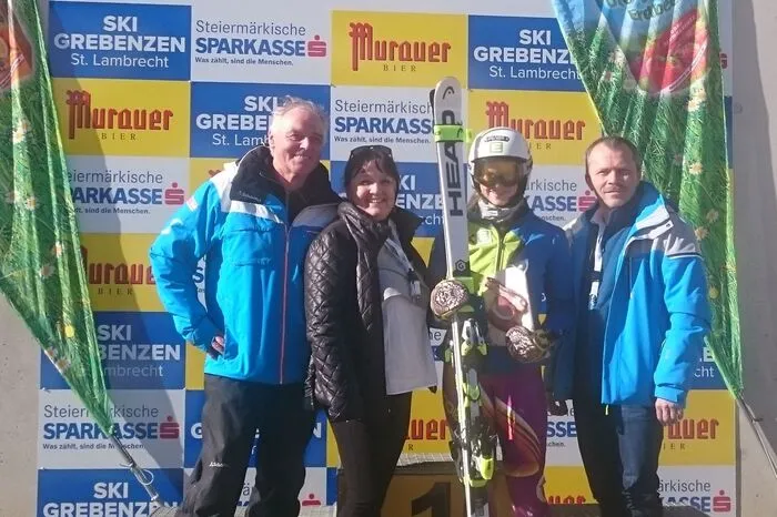 Skifahrerinnen und Skifahrer aus ganz Österreich und 15 Nationen gingen an den Start.