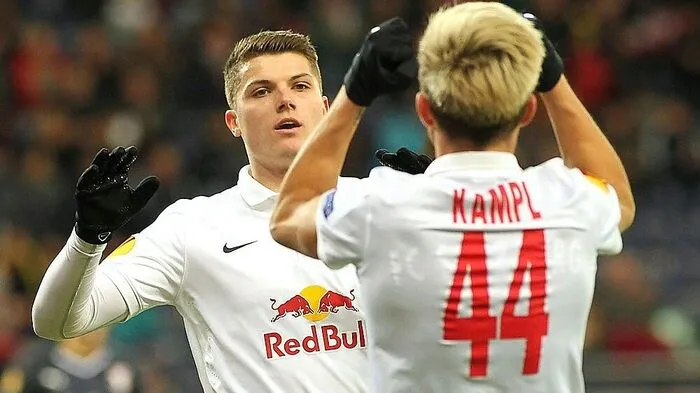 Salzburg hat zwar nicht den Sprung in das Achtelfinale der Champions League geschafft, beim Duell zwischen Leipzig und Liverpool ist dennoch eine ganze Portion Mozartstadt vertreten. Eine ganze Fußballmannschaft aus Ex-Salzburgern hat einen laufenden Vertrag bei einem der zwei Teams - hier haben wir euch alle zusammengefasst. Stand: 12. Februar 2021