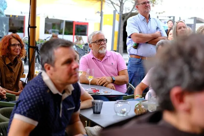 Pretty in pink: Charly Kashofer, Obmann der EH Turtles und ÖVP-Bezirksgeschäftsführer