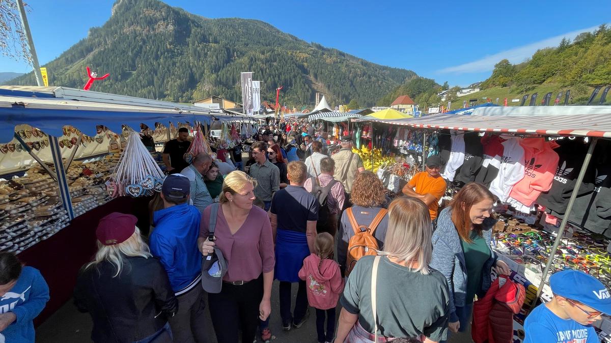 Das bunte Treiben auf dem Maxlaunmarkt in Niederwölz soll heuer nicht getrübt werden