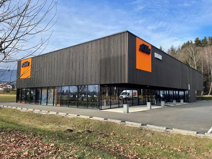 Der Flagshipstore in Spielberg, wenige hundert Meter von der Rennstrecke entfernt