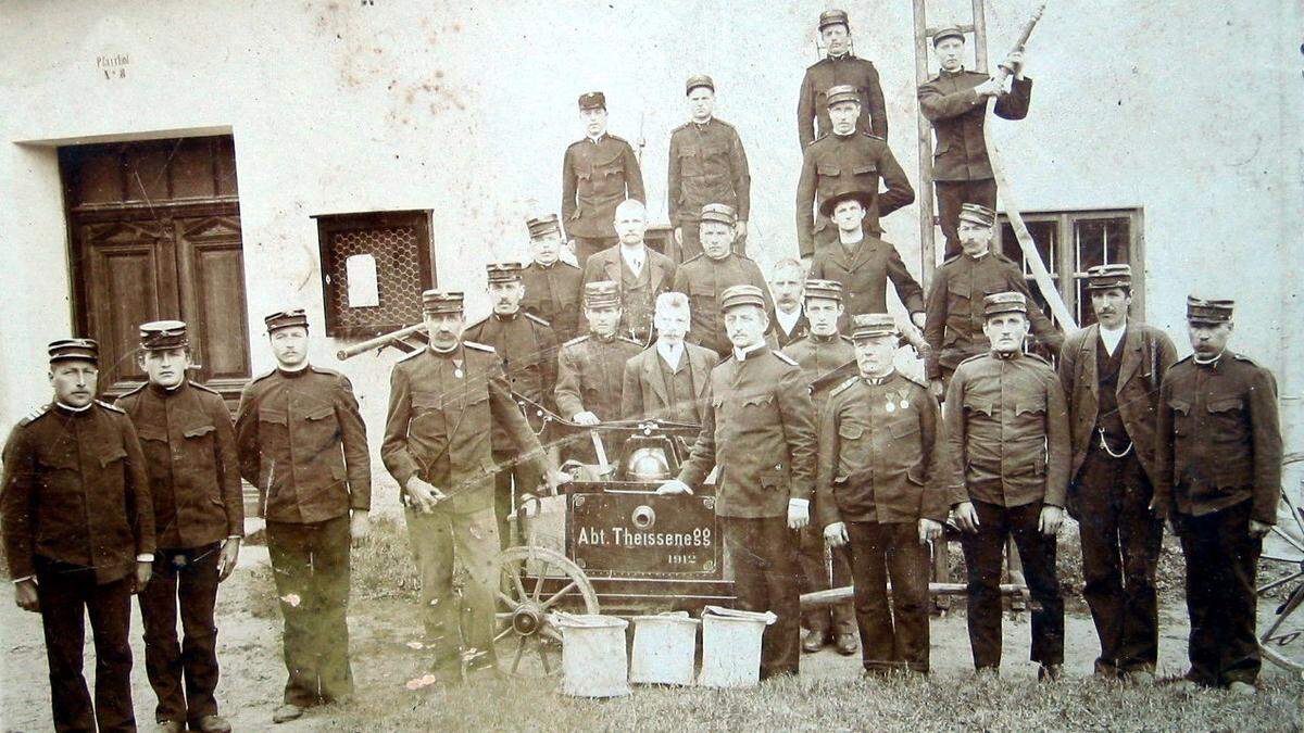 Mitglieder der Feuerwehr Theissenegg im Jahr 1922