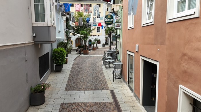In der Zwergergasse darf bis Mitternacht im Freien ausgeschenkt werden