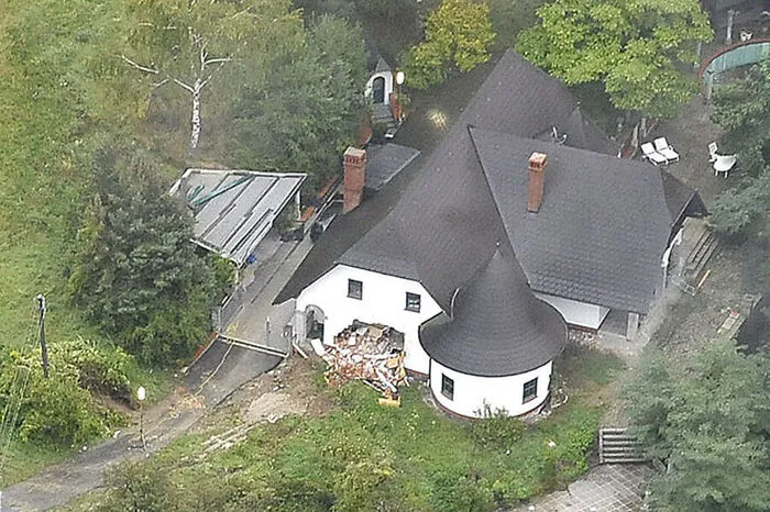 Der Täter hatte sich in diesem Haus verschanzt, wo er schließlich Suizid beging.