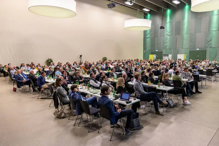Über 300 Personen kamen zur Vollversammlung im Congress Schladming, rund 282 davon Interessenten des Tourismusverbandes 