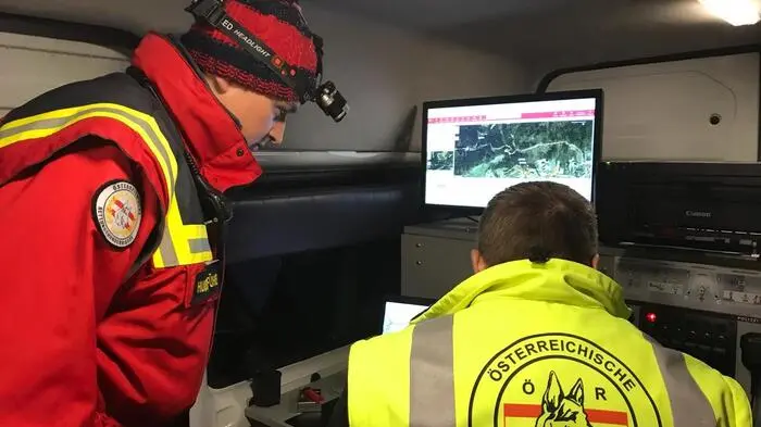 In der Nacht auf Dienstag wurde mehrere Stunden nach einem vermissten Bewohner eines Pflegeheimes in Steindorf am Ossiacher See gesucht - mit Erfolg.