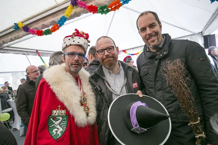 "Scherzherzog" Walter Kriwetz mit Faschingszug-Organisator Robert Helbig und Jürgen Roth (Vizepräsident der Wirtschaftskammer Österreich)