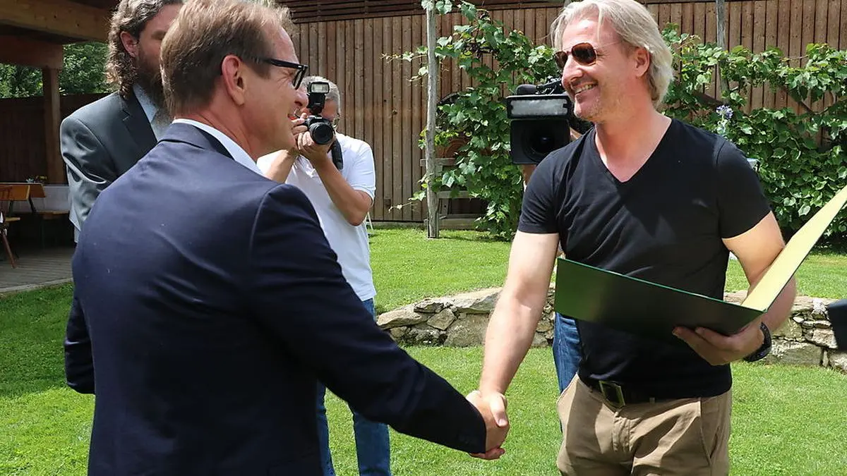 Große Ehre für Markus Schopp