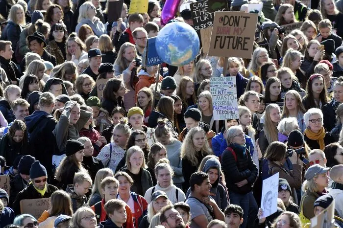 Weltweit streikten Tausende Menschen, wie hier in Helsinki in Finnland.