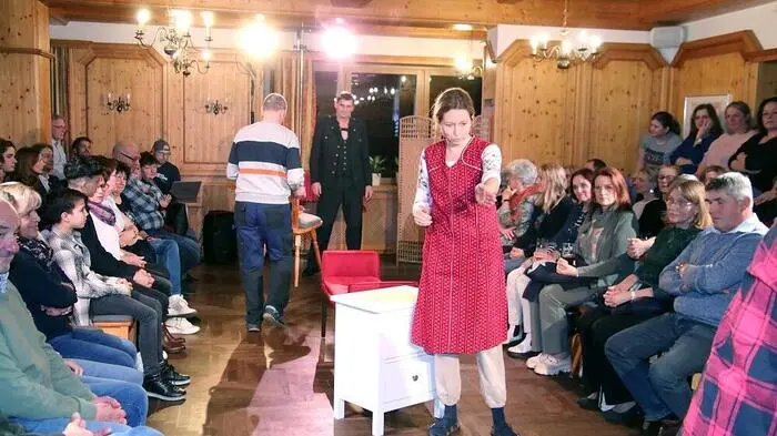 Mit dem „Volksstück mit Demenz“ feierte das Gaststubentheater Gößnitz in der Grabenmühle in Maria Lankowitz eine viel beklatschte Premiere. 