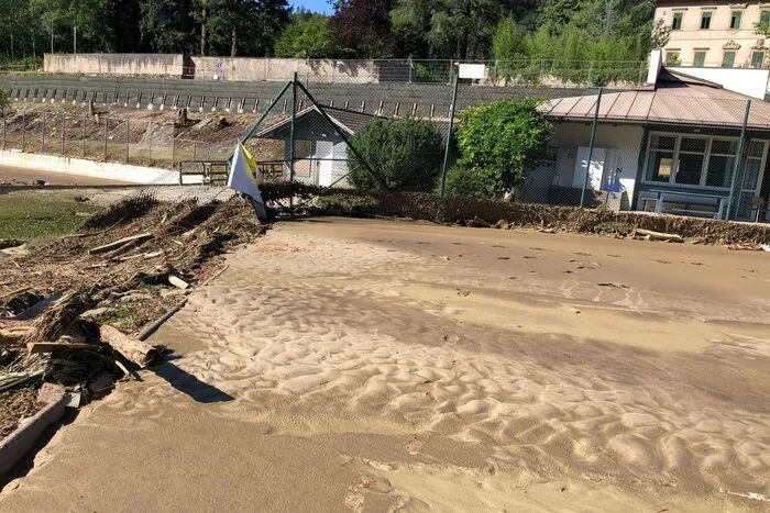 Und muss komplett neu saniert werden.