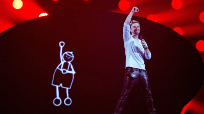 Mans Zelmerlöw hat ein dickliches Strichmännchen an der Seite