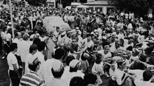 1987 zogen 4000 GTI-Fans den steinernen Golf 600 Meter weit