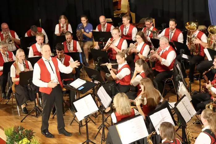 Neben dem Veranstalter wirkten weiters der Musikverein Tamm (Foto), die „Hoagis 7“, „De Zommgwürfelten Gurktaler“ sowie die Oberkärntner Tanzlmusi mit.