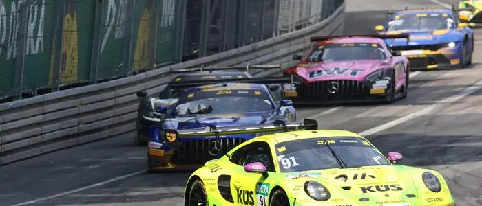 Thomas Preining im gelben Porsche 911 GT3