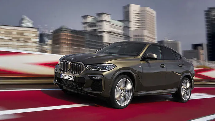 Ein Trend ist bei den BMW-Modellen der jüngeren Zeit unübersehbar – die traditionellen Nieren im Kühlergrill werden immer größer. So auch beim neuen X6, von dem die Bayern jüngst das Tuch gezogen haben.