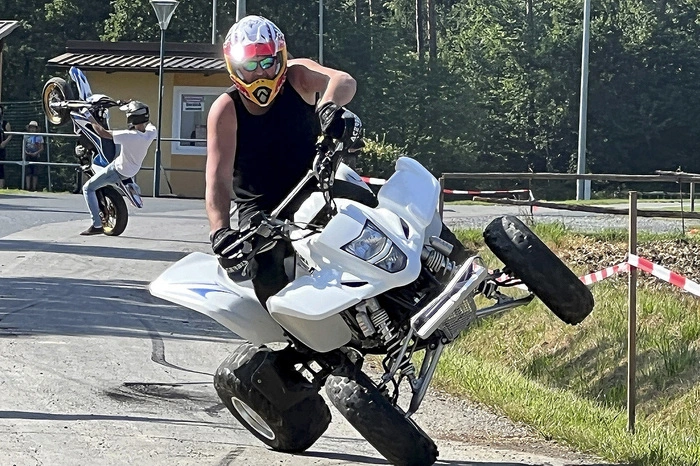 Neben zahlreichen Performances und Ausfahrt zählte..
