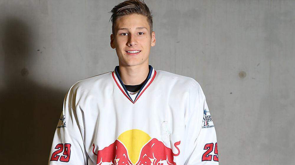 Paul Huber ist als einziger Steirer beim Junior Club World Cup mit den Red Bull Hockey Juniors in Russland mit dabei.