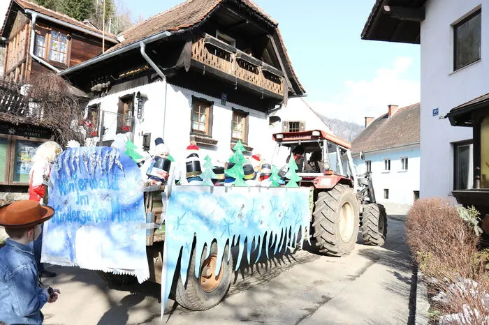 Klicken Sie sich bitte durch die weiteren Bilder.