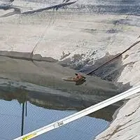 Ein Fuchs geriet in Ludersdorf in Not – er kam nicht mehr aus dem kalten Wasser