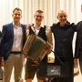 Vereinsvorstand Eva Weiler, Marcel Müller von Müller-Harmonikas, Gewinner Johannes Rohrer, Gerald Ranacher und Erich Pitterl