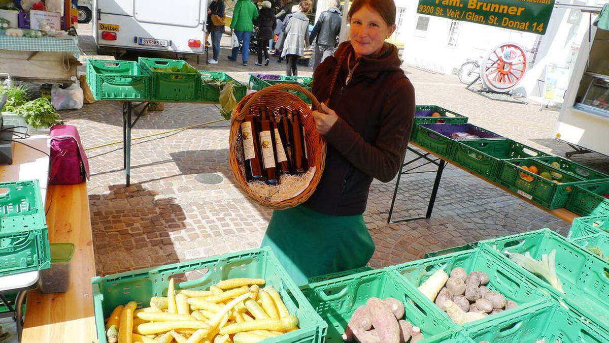 Gloria Pipan verkauft die Produkte von Hans Brunner in der Herzogstadt und auch auf dem Markt in Villach 