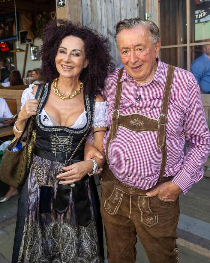 Christina Lugner mit ihrem Ex-Mann Richard Lugner 2023 in München