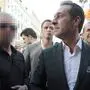 ABD0044_20190924 - WIEN - ÖSTERREICH: ++ ARCHIVBILD ++ ZU APA0159 VOM 24.9.2019 - Der damalige FPÖ-Chef Heinz Christian Strache und sein Sicherheitsmann (l.) im Rahmen einer Wahlkampfveranstaltung in Wien am 22. Mai 2014. Straches Ex-Leibwächter soll von den Abrechnungen gewusst und belastendes Material gesammelt haben und wurde offenbar festgenommen. (ARCHIVBILD VOM 22.5.2014) - FOTO: APA/HERBERT PFARRHOFER