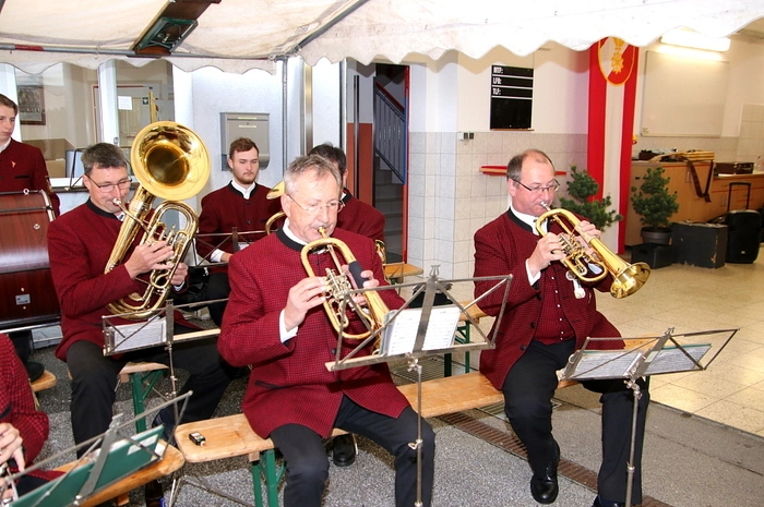  Die Ortsmusikkapelle Söding spielte beim Frühschoppen auf.