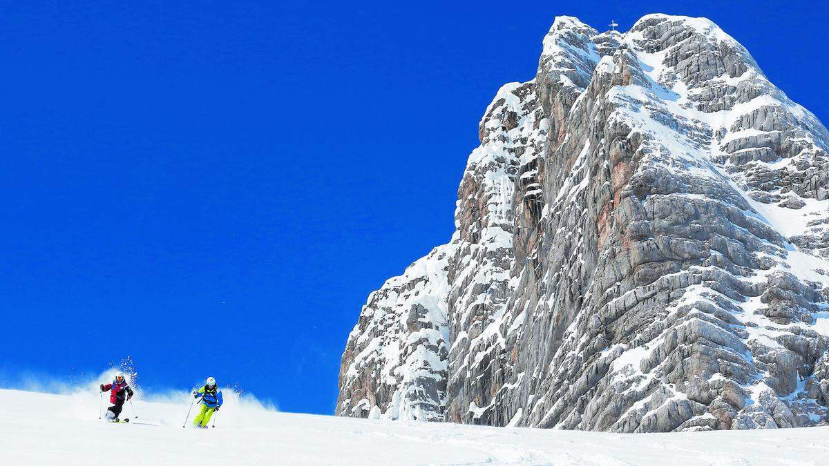 Auch abseits der Pisten ein Highlight:  Ski fahren am Dachsteingletscher