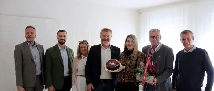 Vertreter der Stadt, des Citymanagaments und der Wirtschaftskammer gratulierten Corina Zaminer
