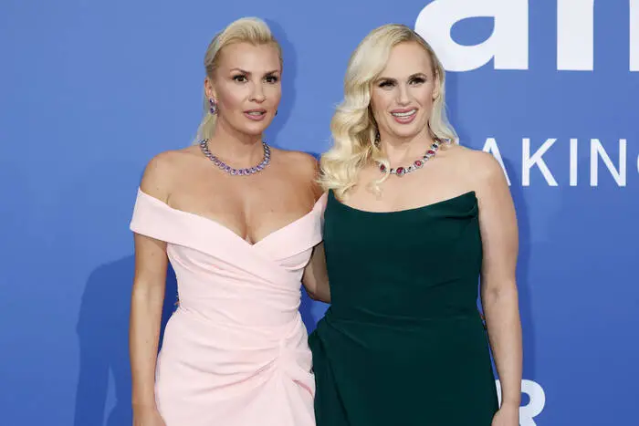 Ramona Agruma und Rebel Wilson wagten Ende September auf Sardinien den nächsten Schritt