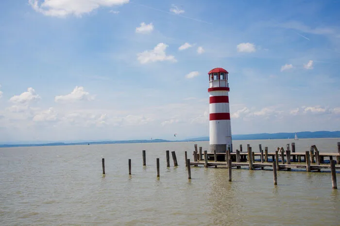 Spaß und Entspannung pur am größten See Österreichs. Egal ob Radfahren, Schwimmen, Kitesurfen oder Stand-Up-Paddlen, der Neusiedlersee ist die perfekte Wohlfühloase für Groß und Klein.